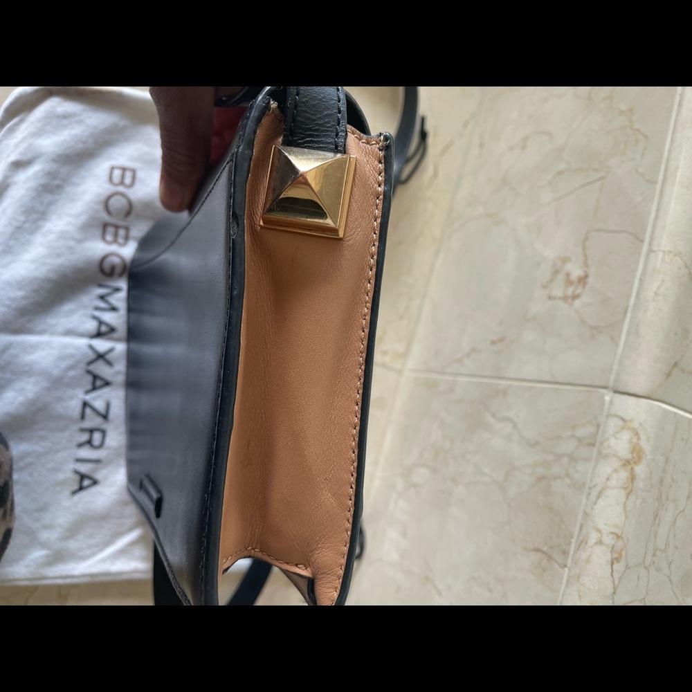 BCBG MaxAzria leather crossbody bag - Picture 3 of 16